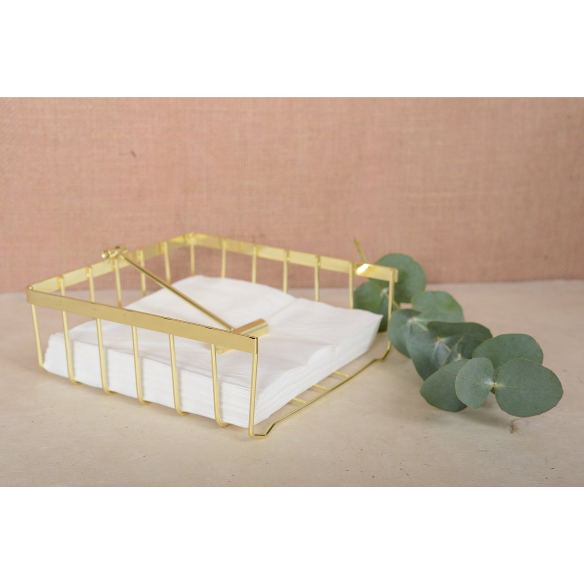 Gold Towel Holder – Elegant Stainless Steel Table Accent - CozyVibe.eu