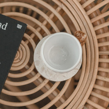 Round Marble Coasters Set of 4 or 8 Handmade RANUKA (white) - CozyVibe.eu