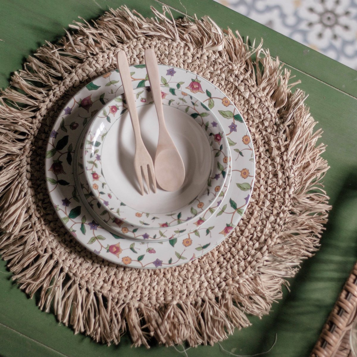 Set of round 45 cm raffia placemats, handcrafted AMBON design
