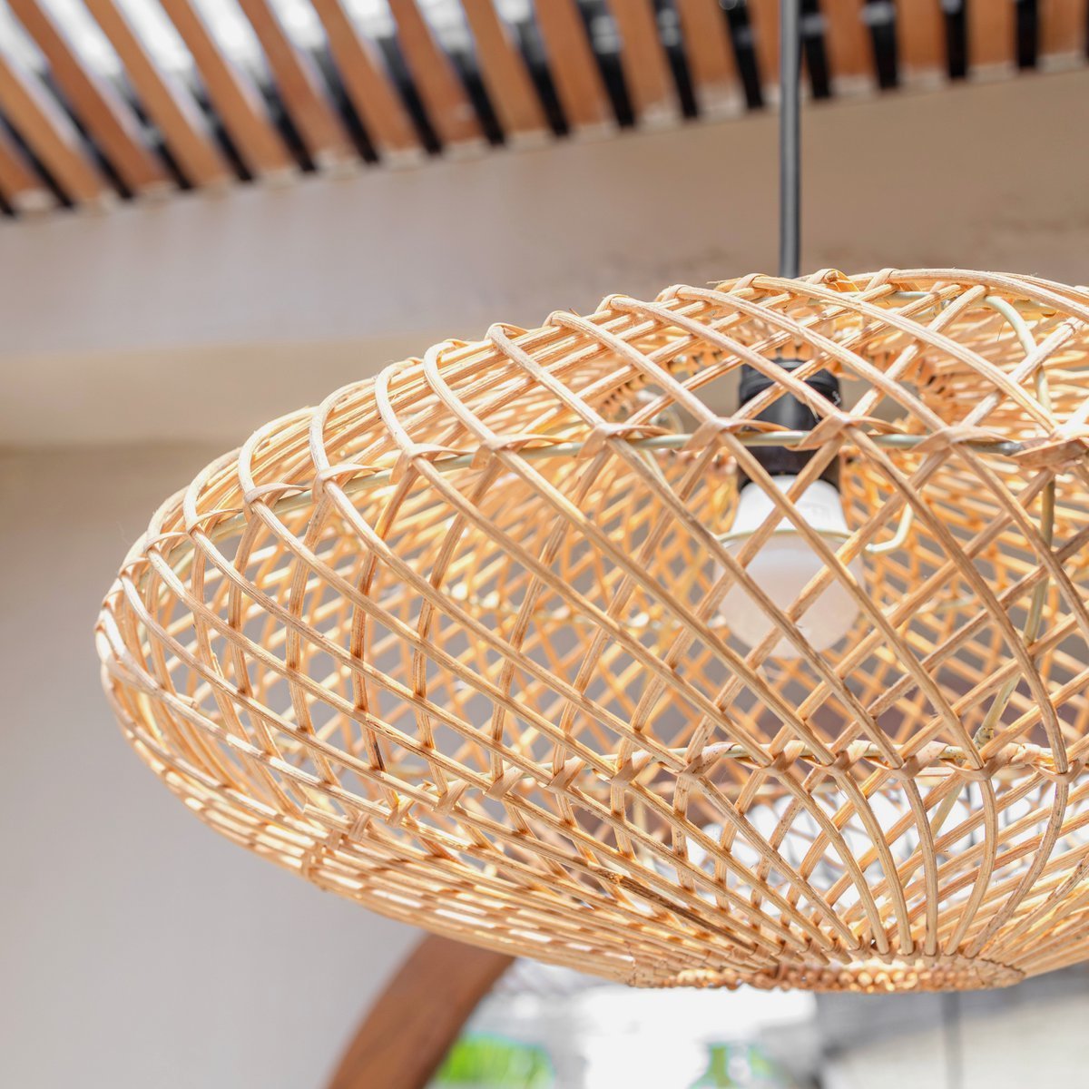 ARANA lampenkap – Plat handgeweven rotan