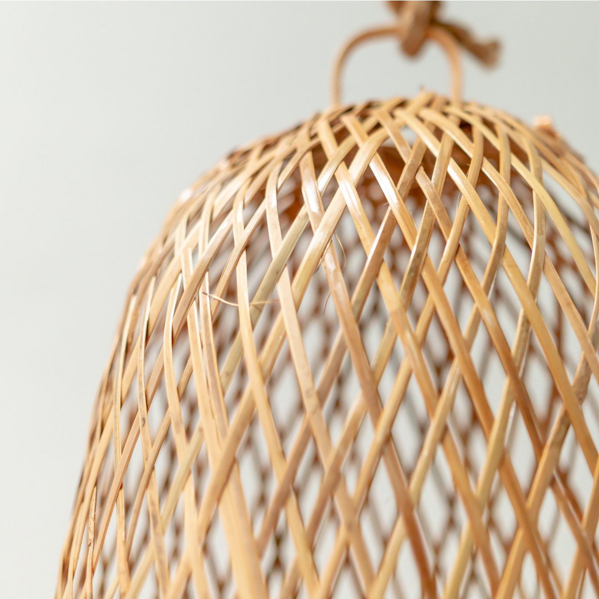 Handmade CAMAYA bamboo lamp for cozy home décor by CozyVibe

