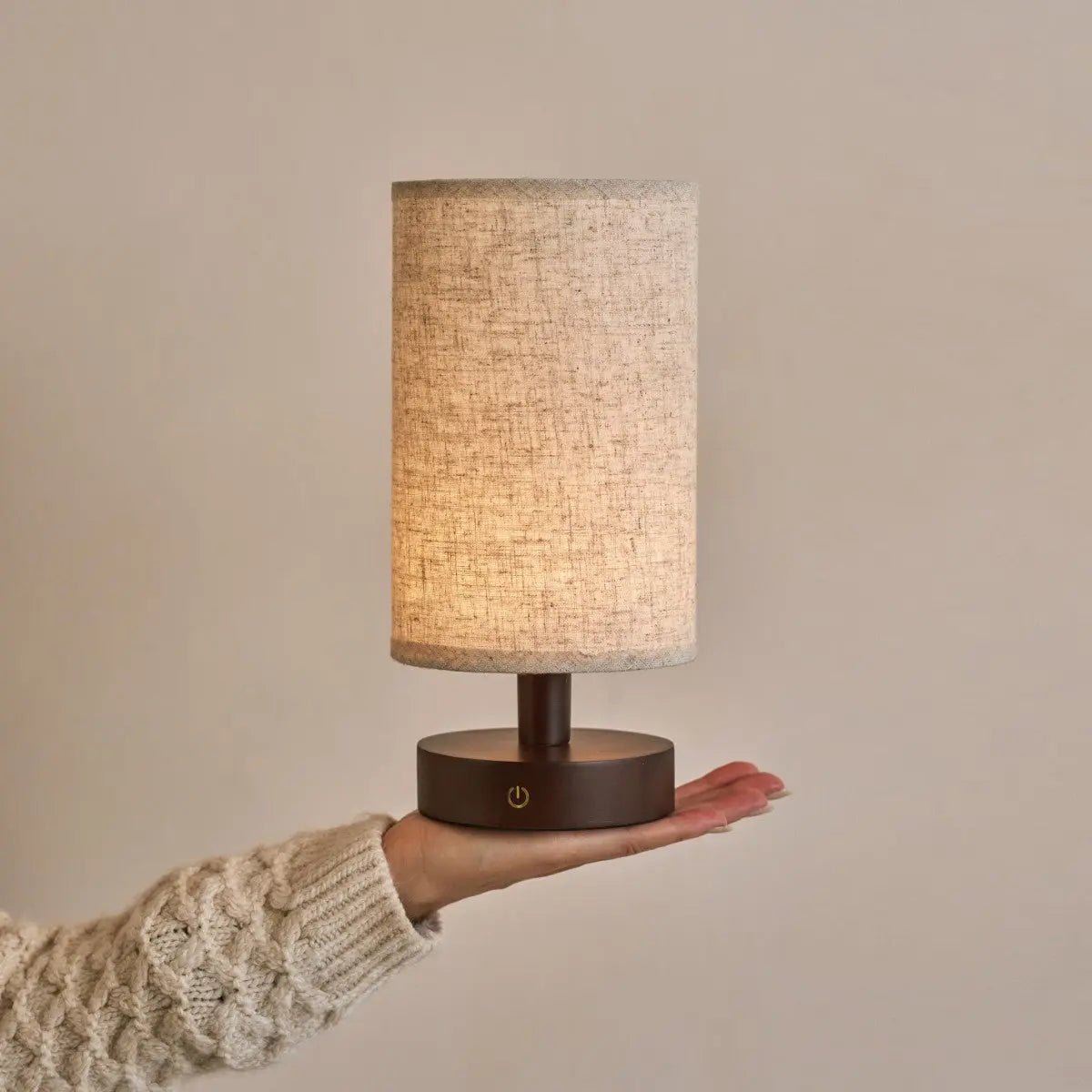 Ben Lamp – Rechargeable Wooden Table Light, Dimmable - CozyVibe.eu