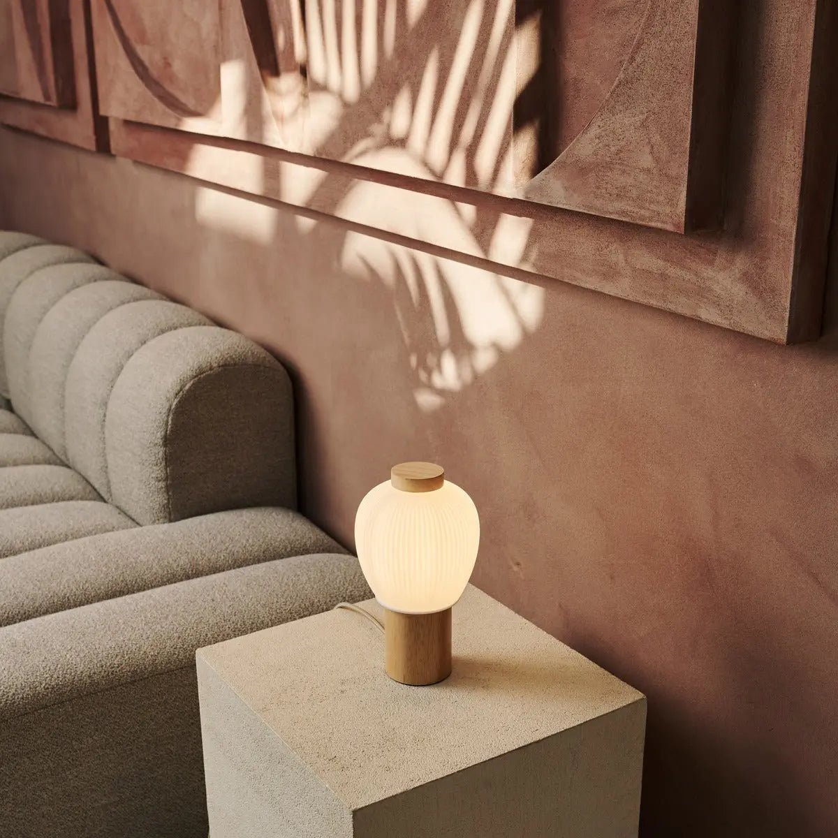 Lot Light Brown Wooden and Glass Table Lamp