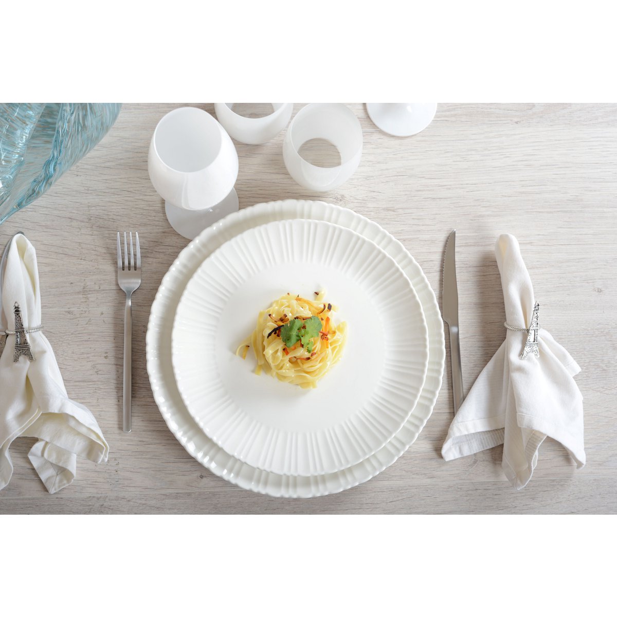 Flora white flat plate 26.6X26.6X2CM - CozyVibe.eu