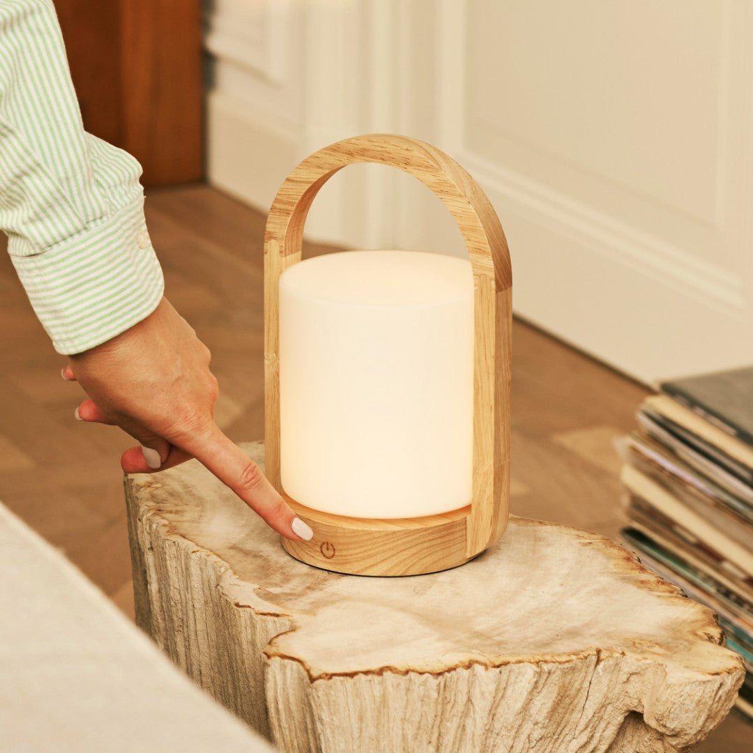 George Light Brown Wooden Lamp – Rechargeable Frosted Glass Design - CozyVibe.eu