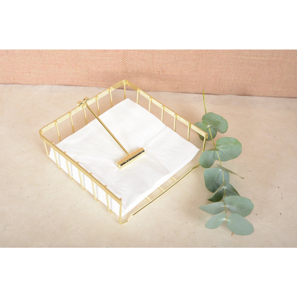 Gold Towel Holder – Elegant Stainless Steel Table Accent - CozyVibe.eu