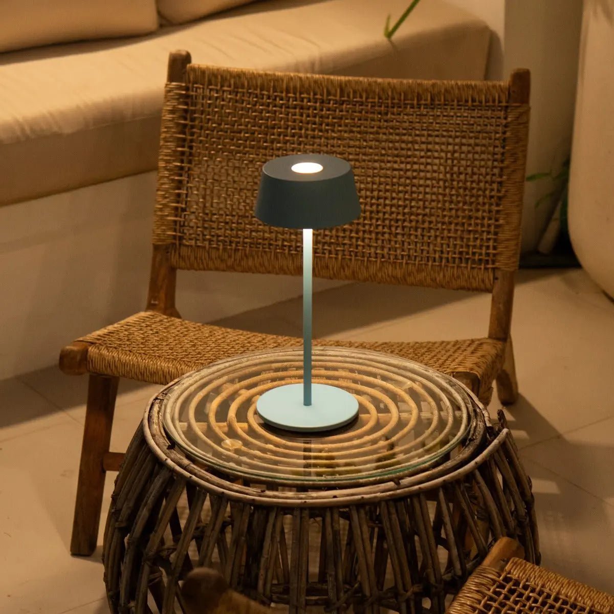 Hugo lamp by CozyVibe, modern dimmable LED table design, rechargeable