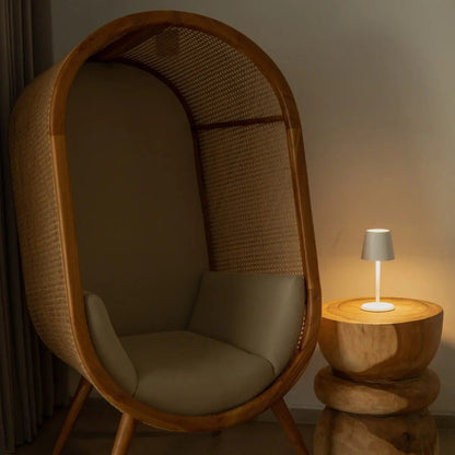 James LED lamp for tables, sleek rechargeable and portable style