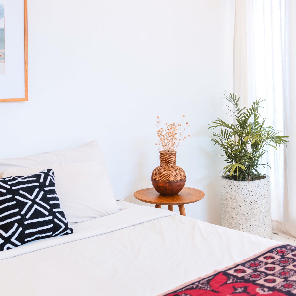 Natural Rattan Vase KAMARI Wooden Accent Boho Decoration | CozyVibes

