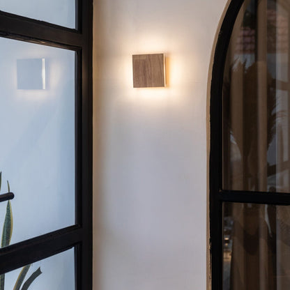 CozyVibe Lane wooden wall light, rechargeable and cordless