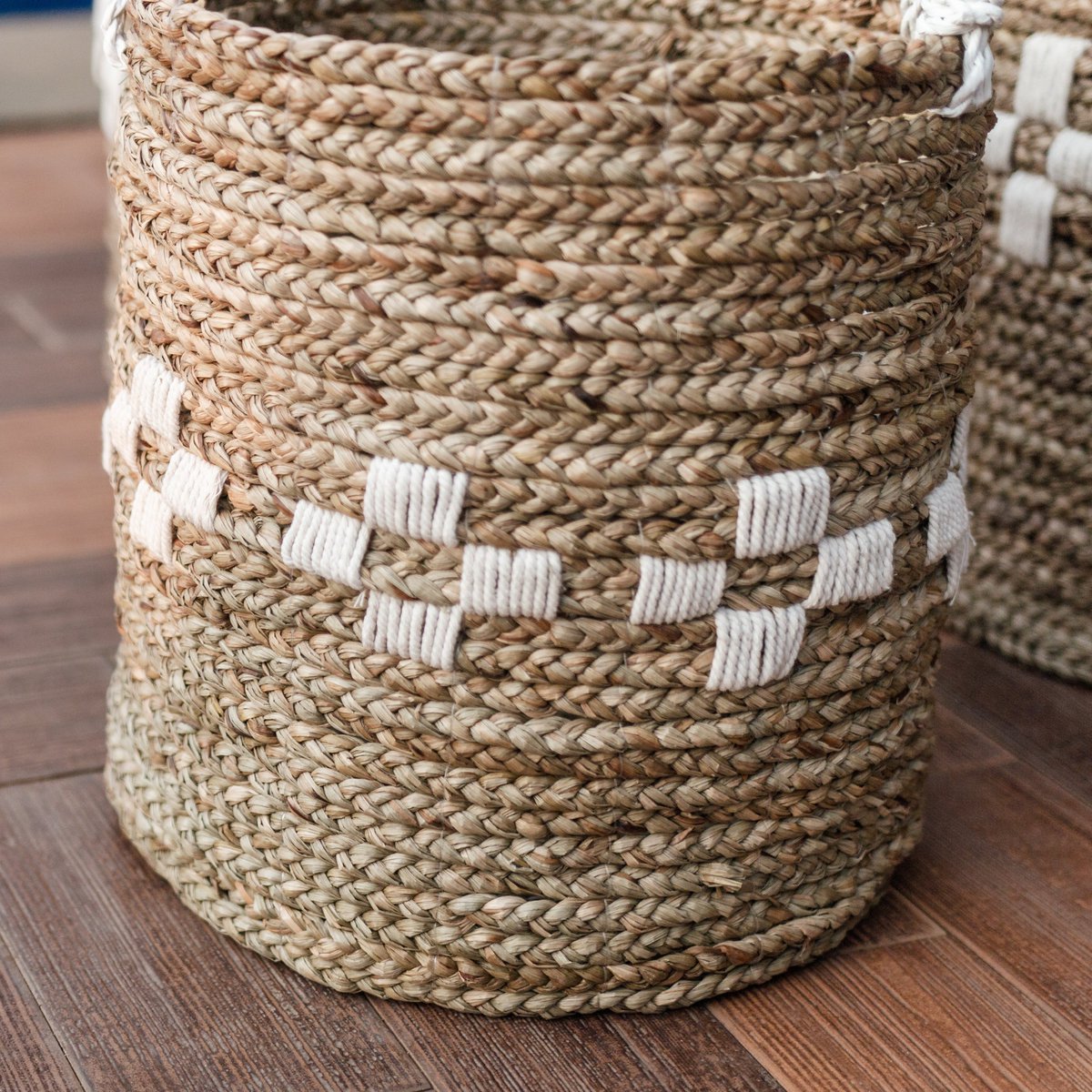 LAWANG mand – Zeegras met wit kruismotief (3 maten)