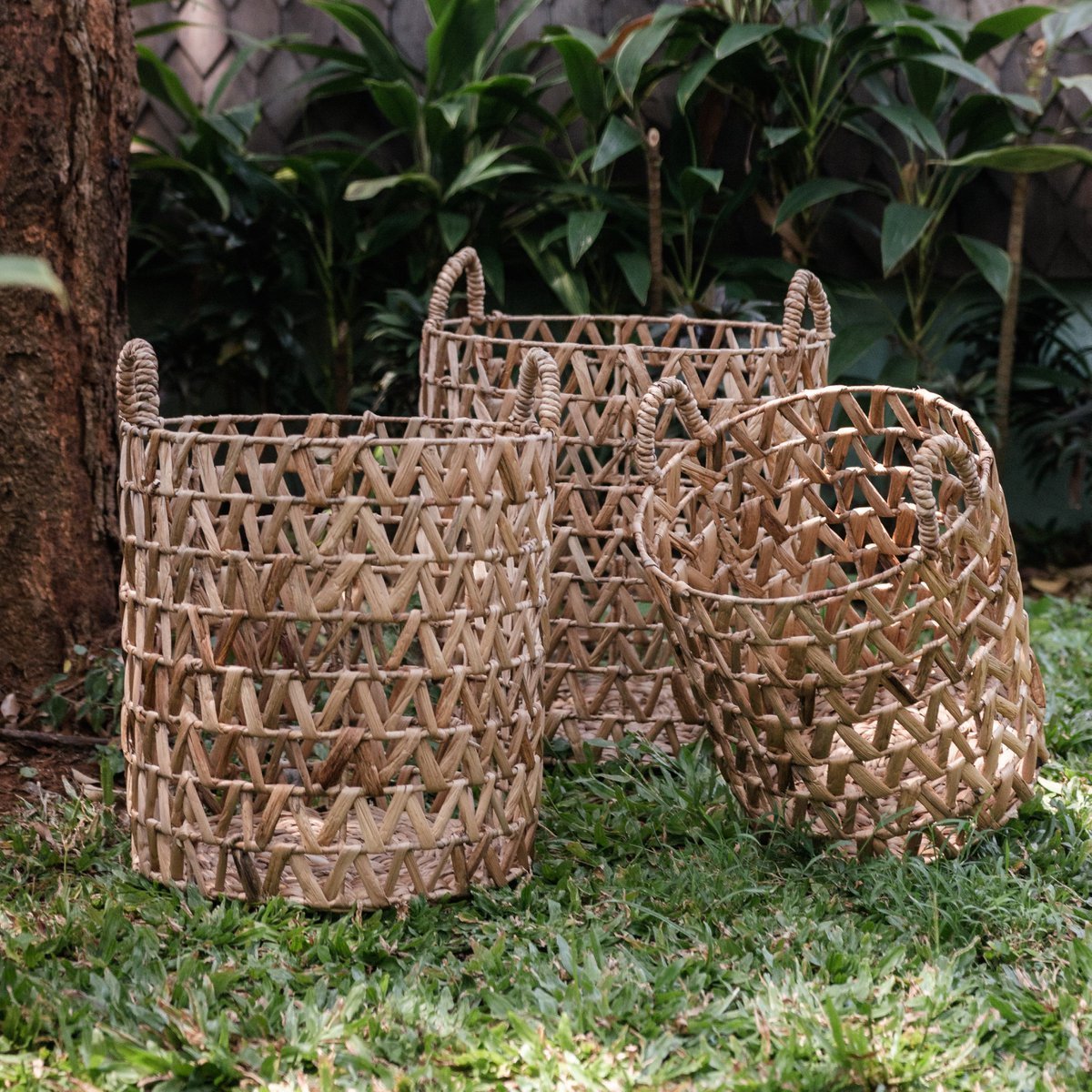 Laundry Basket | Plant Basket | Storage Basket NAILAKA made from Water Hyacinth (3 sizes) - CozyVibe.eu