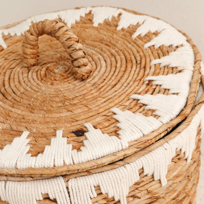 Laundry Basket with Lid Handwoven from Banana Fibre EMPAT Large Decorative Hamper Basket with white Cotton Macrame (2 sizes) - CozyVibe.eu