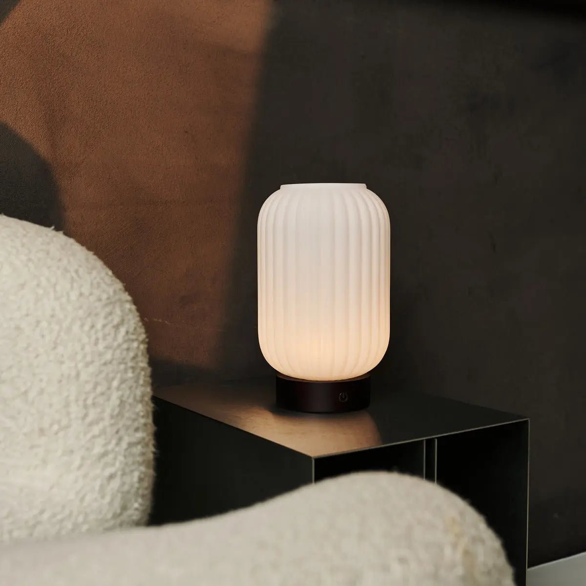 Lilly Rechargeable Lamp – Frosted Glass & Dimmable Light - CozyVibe.eu