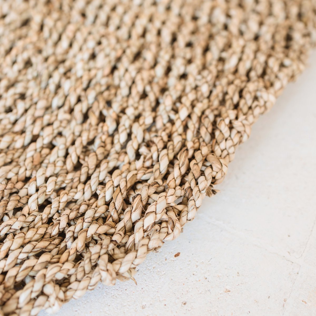 LOKA Round Seagrass Rug – Handwoven Natural Boho Rug (2 Sizes) - CozyVibe.eu