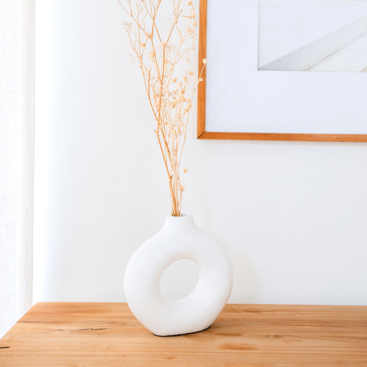 NUSA White Ring - Shaped Vase – Handmade Small Boho Clay Vase - CozyVibe.eu
