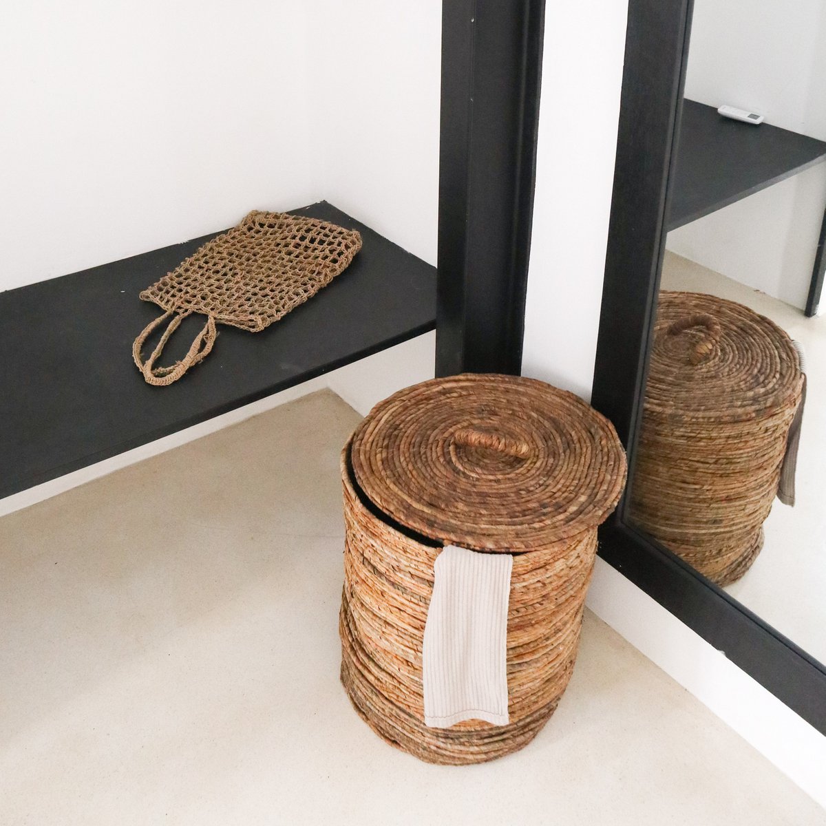 OMBAK Basket – Banana Fibre Laundry Basket with Lid - CozyVibe.eu
