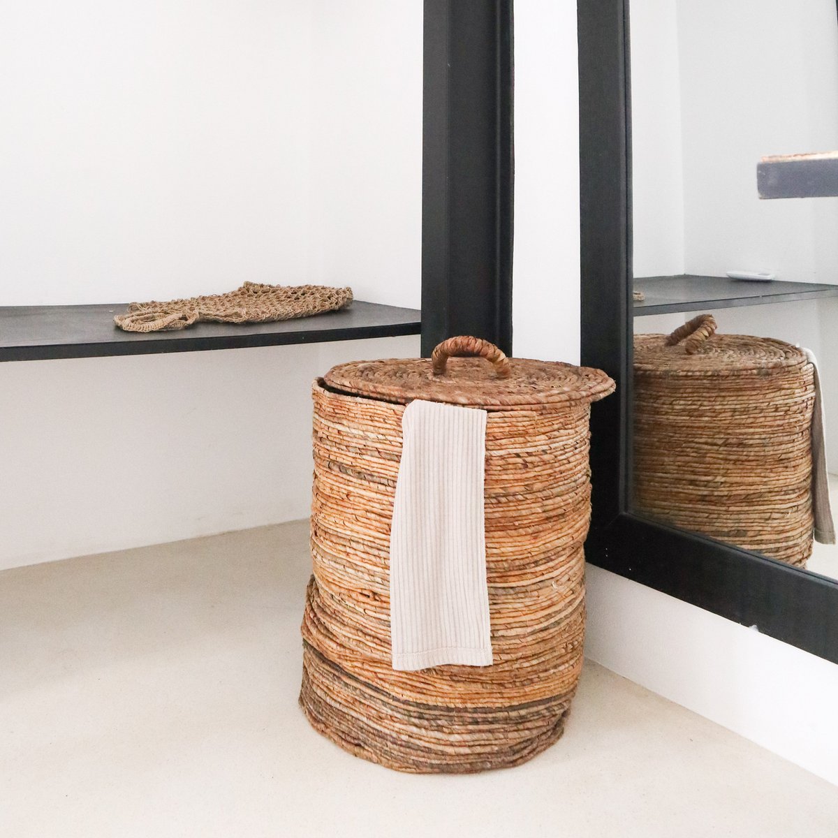 OMBAK Basket – Banana Fibre Laundry Basket with Lid - CozyVibe.eu