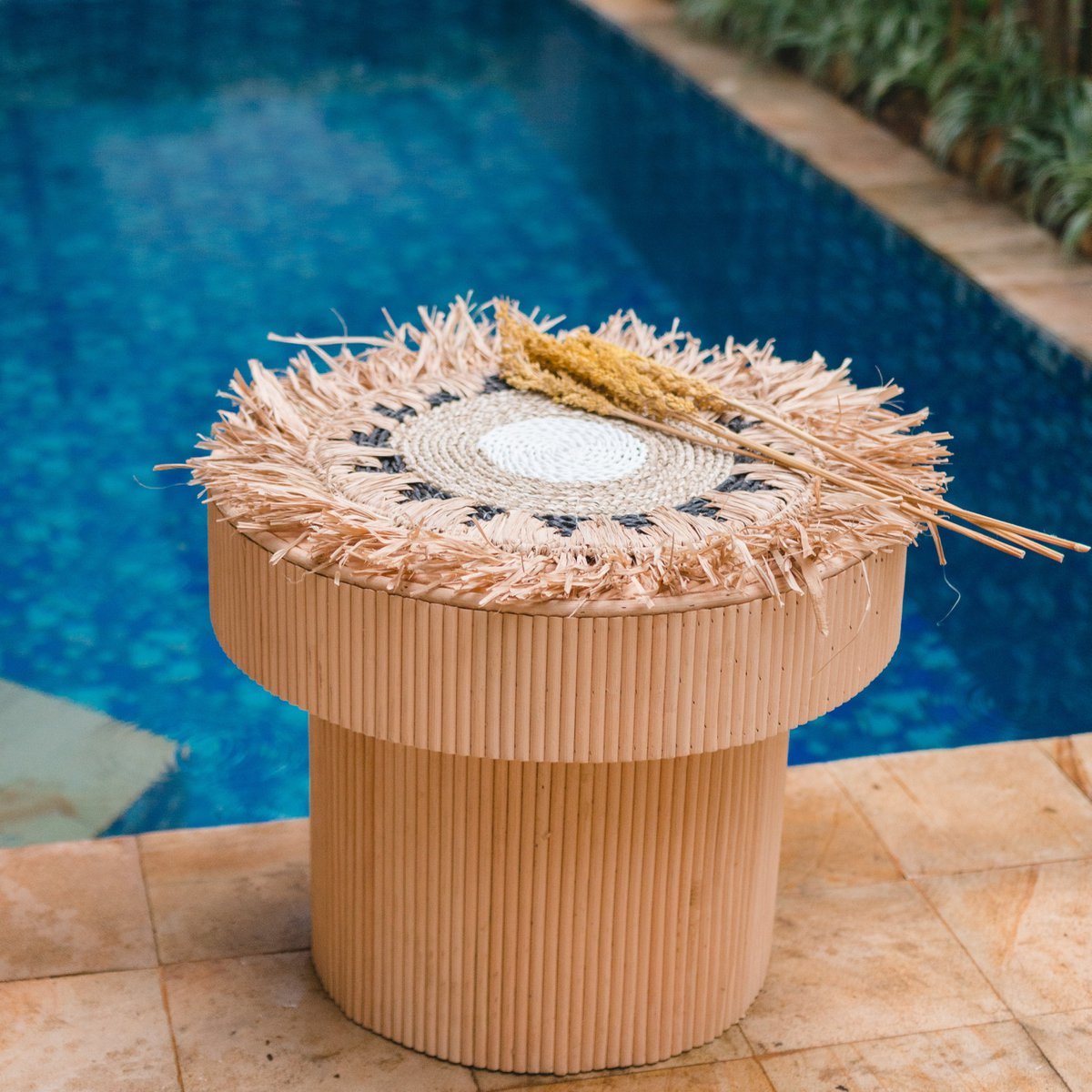 Placemat PAGU (Set of 2, 4 or 6) 45 cm | Boho Table Mat with Fringes made of Raffia - CozyVibe.eu