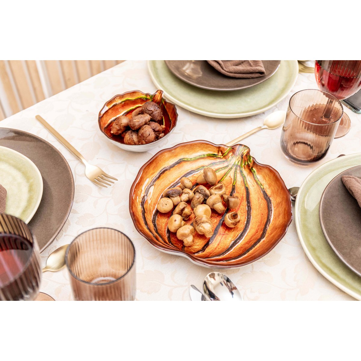 Pumpkin orange glass dinner plate 23x22x3.8cm, autumn festive design, kitchen decor | CozyVibe
