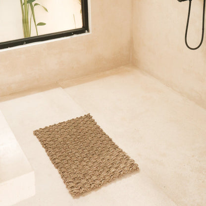 Handwoven seagrass rug for cozy home décor by CozyVibe

