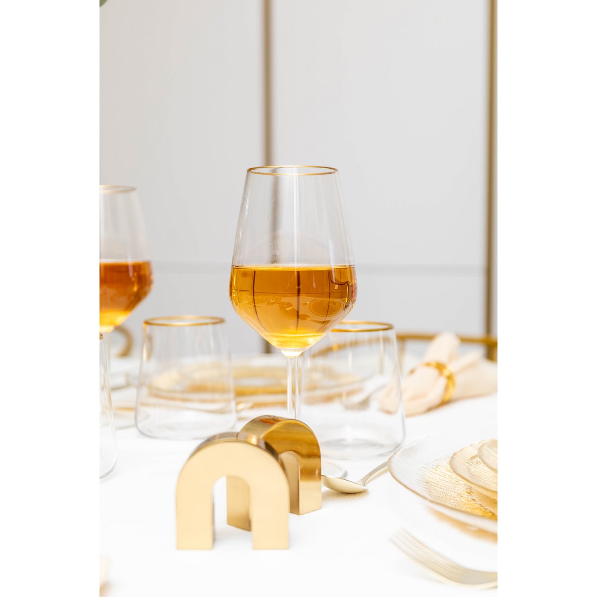 Set of 6 wine glasses with golden edge - CozyVibe.eu