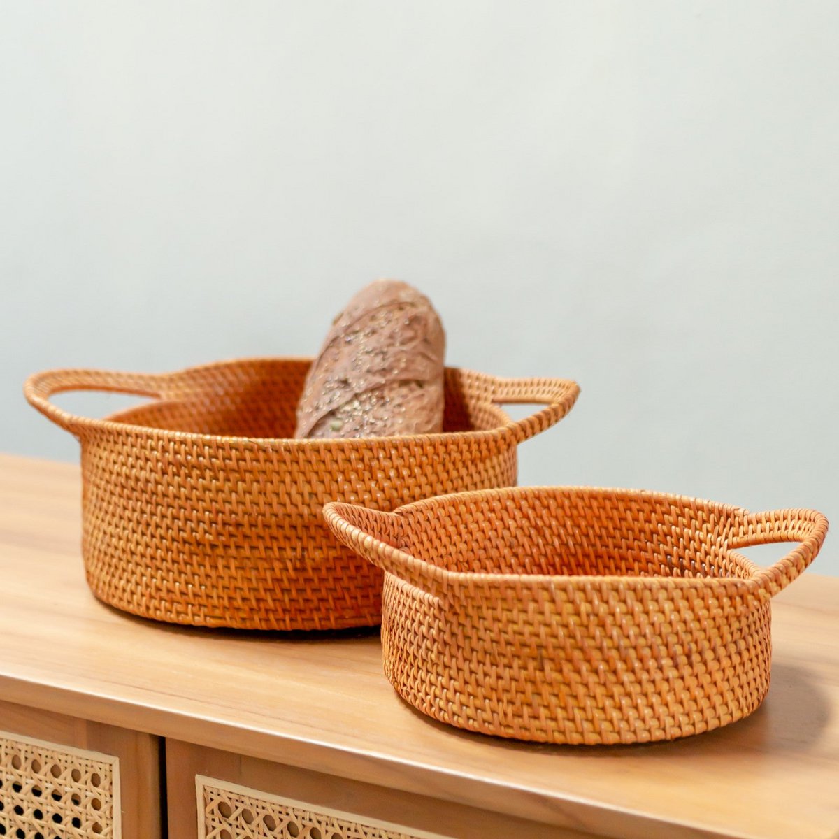 SUWARI Small Rattan Storage Basket – Decorative Handmade Basket - CozyVibe.eu