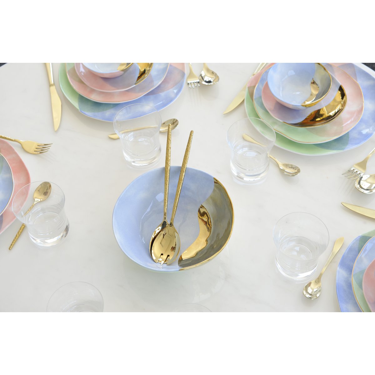 Tricolor Porcelain Bowl – Elegant Multicolor Serving Dish - CozyVibe.eu