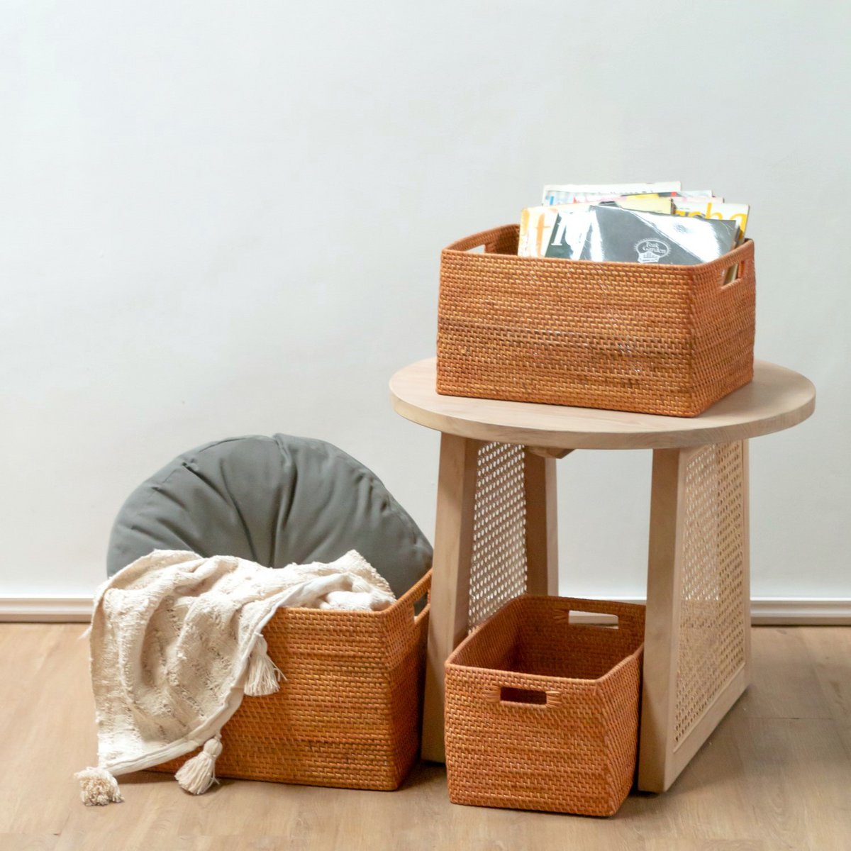 WARSA Rattan Shelf Basket – Handwoven Decorative Storage - CozyVibe.eu