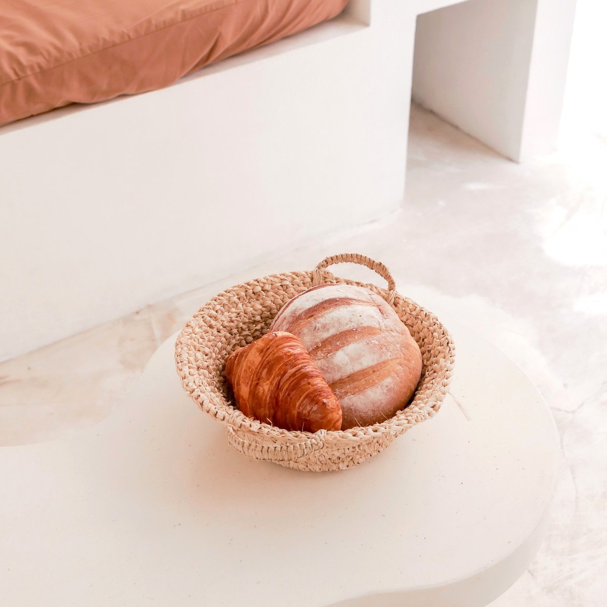 Woven Raffia Bowl | Fruit Bowl made from Light Natural Fibres | Bread Basket RAGA (2 sizes) - CozyVibe.eu