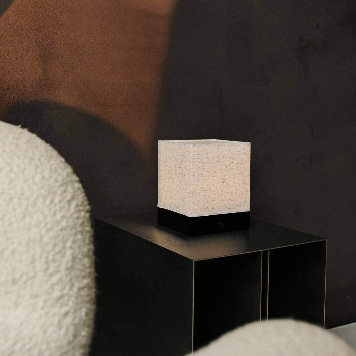 Zano Black Wireless Lamp – Dimmable Wood & Linen Design - CozyVibe.eu