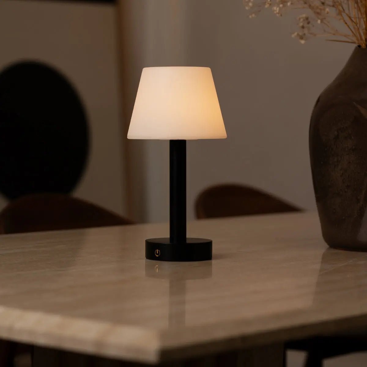 Zoë Black Table Lamp – Rechargeable, Dimmable & Portable Light - CozyVibe.eu