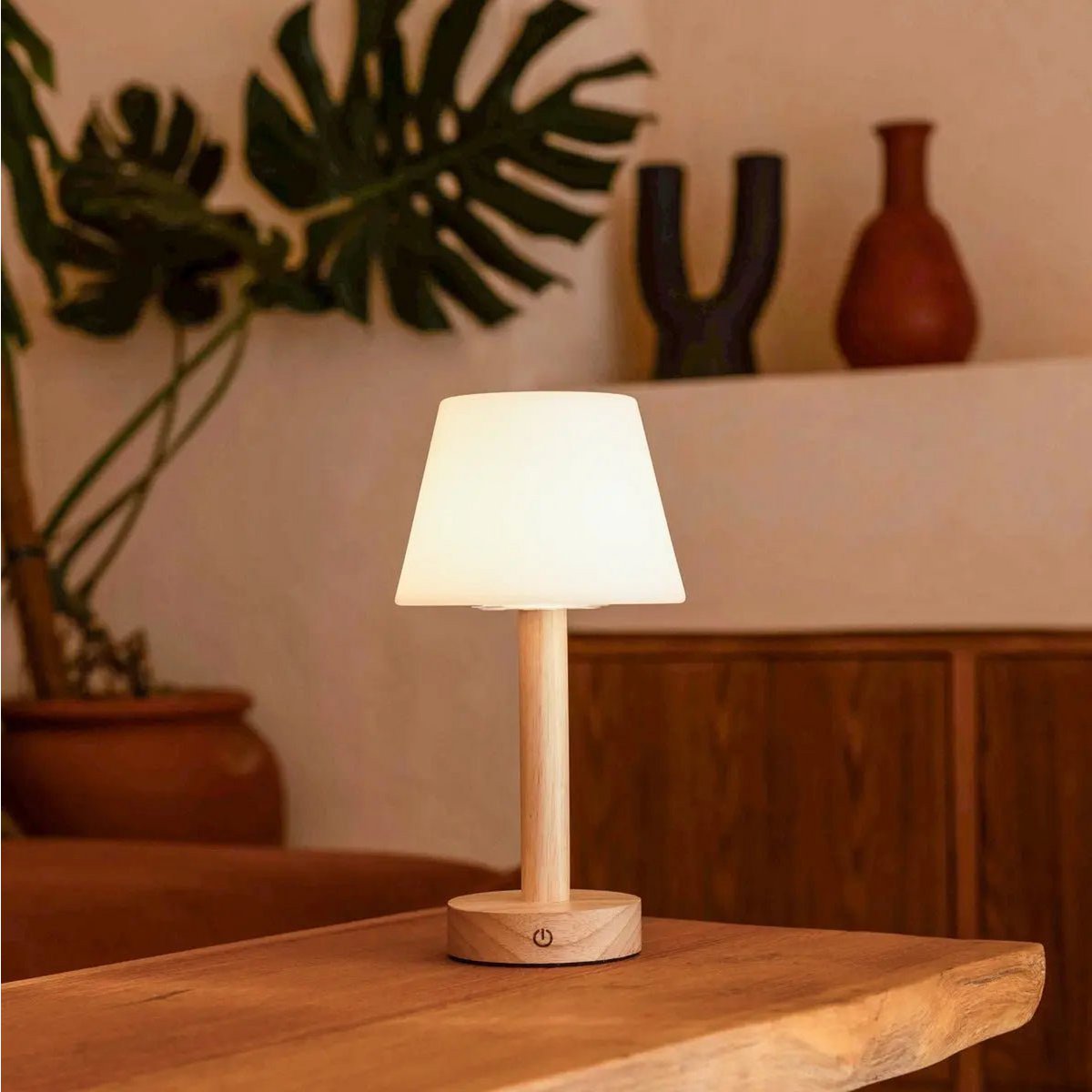 Zoë Light Brown Wooden Lamp – Dimmable Rechargeable Design - CozyVibe.eu